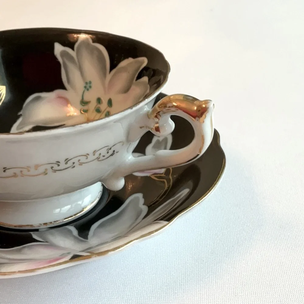Chugai China ~ Lilies Tea Cup